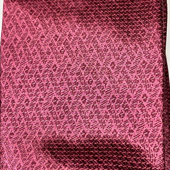 Charleston Tie Rack Necktie Mens Burgundy 100% Silk Pattern Career Classic Italy - Picture 3 of 6